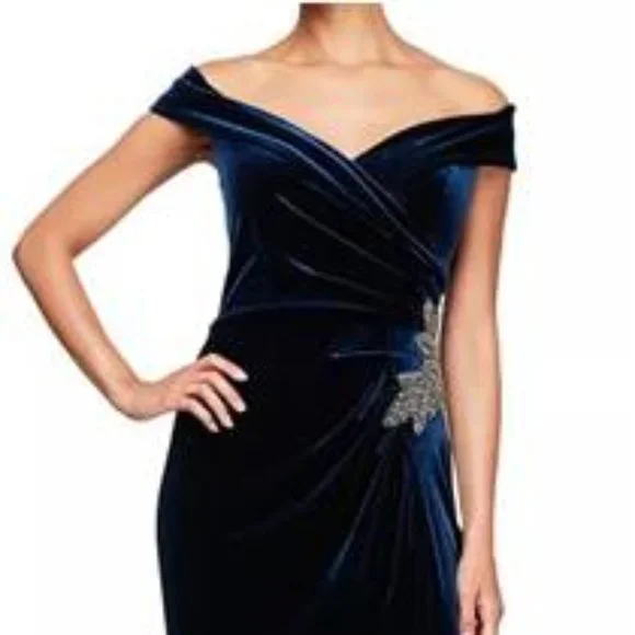 Alex Evenings | Dresses | Alex Evenings Petite Velvet Gown | Poshmark